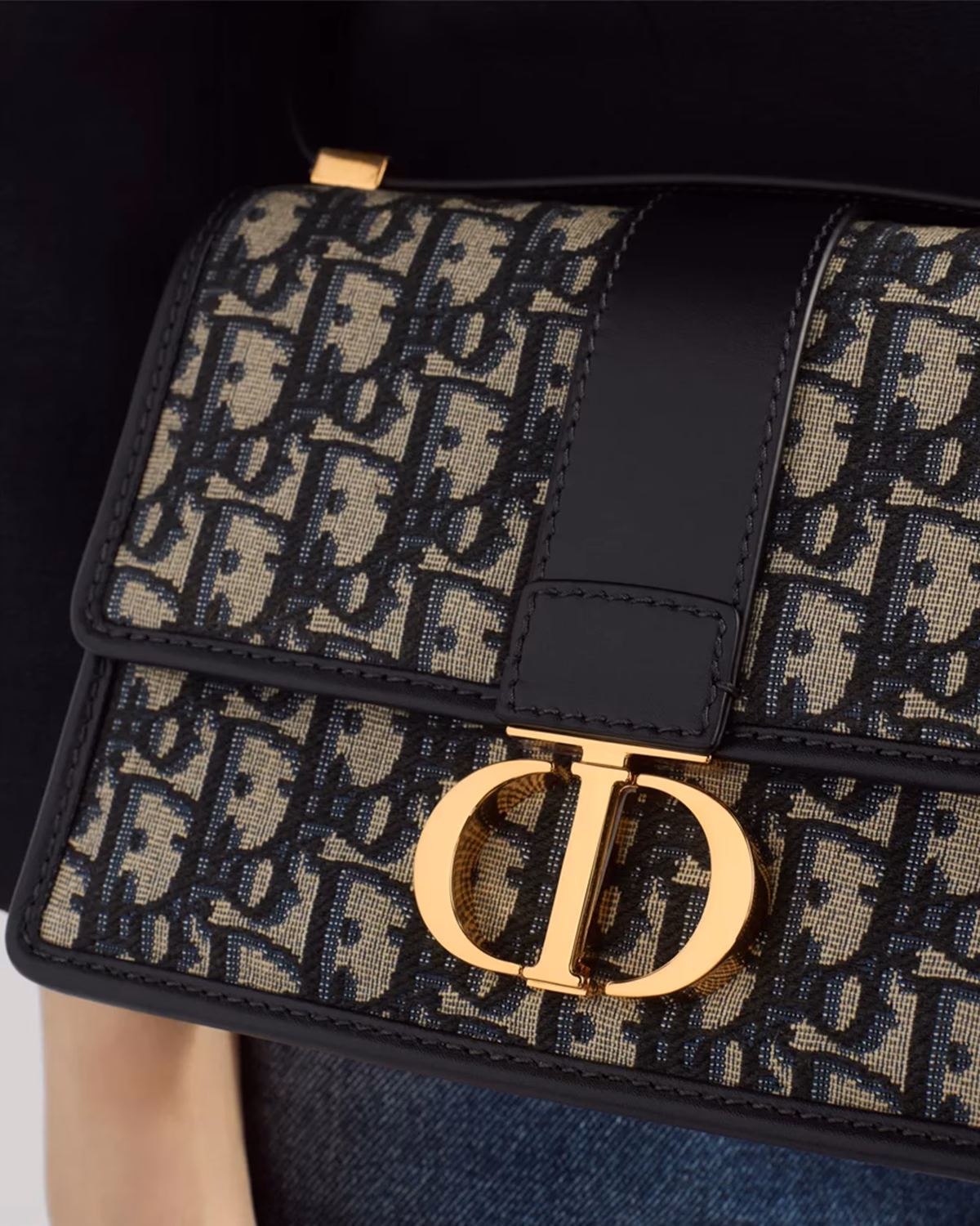 30 Montaigne East-West Bag with Chain Blue Dior Oblique Jacquard7
