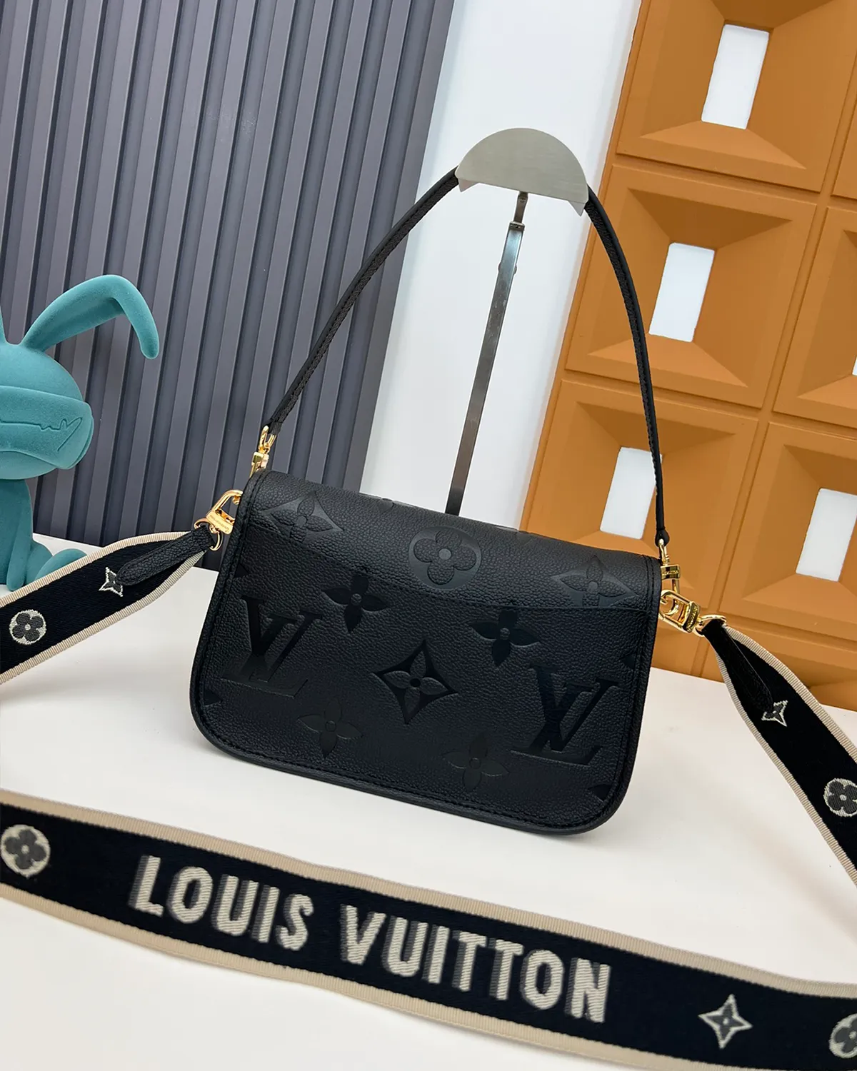 Louis Vuitton Diane Monogram Empreinte Black3