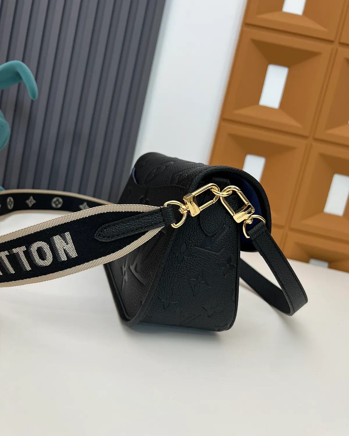 Louis Vuitton Diane Monogram Empreinte Black4
