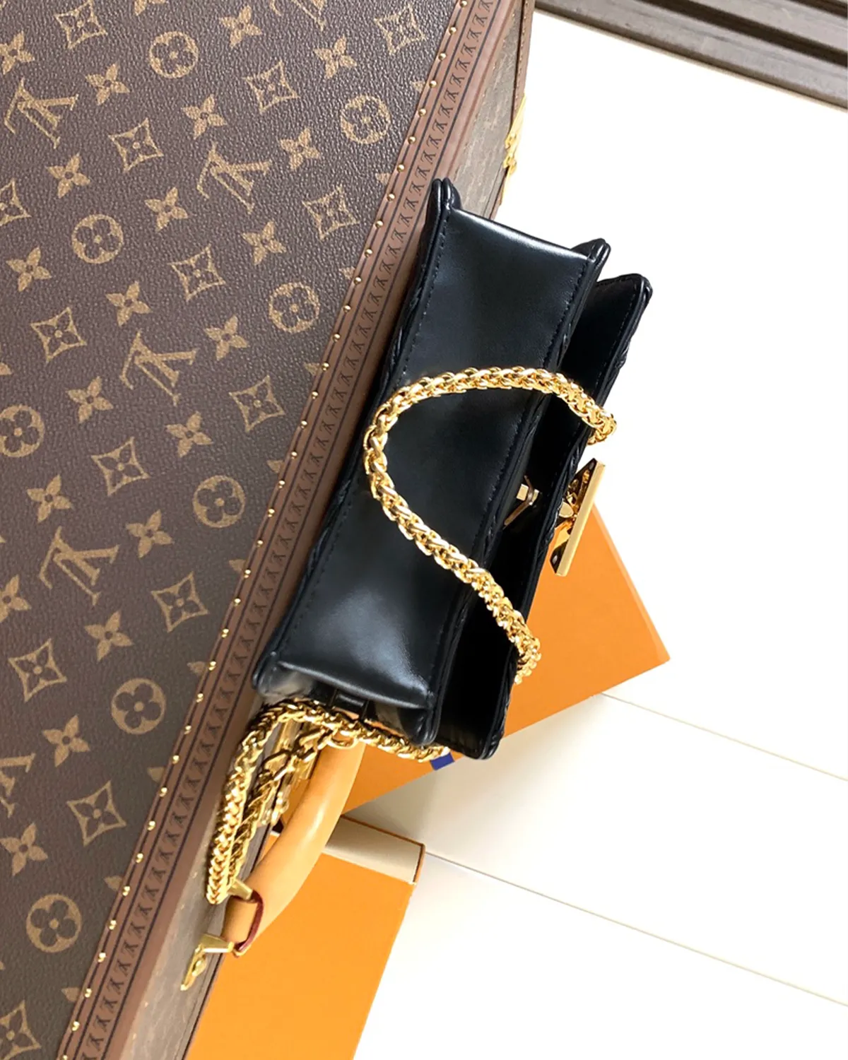 Malletage Quilted Bag, Lambskin Flap Bag, Twist Lock Handbag10