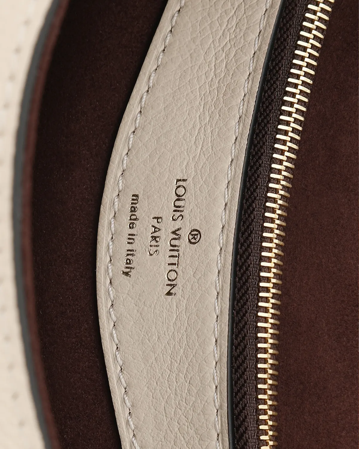 bagladt-signature-buckle-satchel-cream-embossed-leather-front10