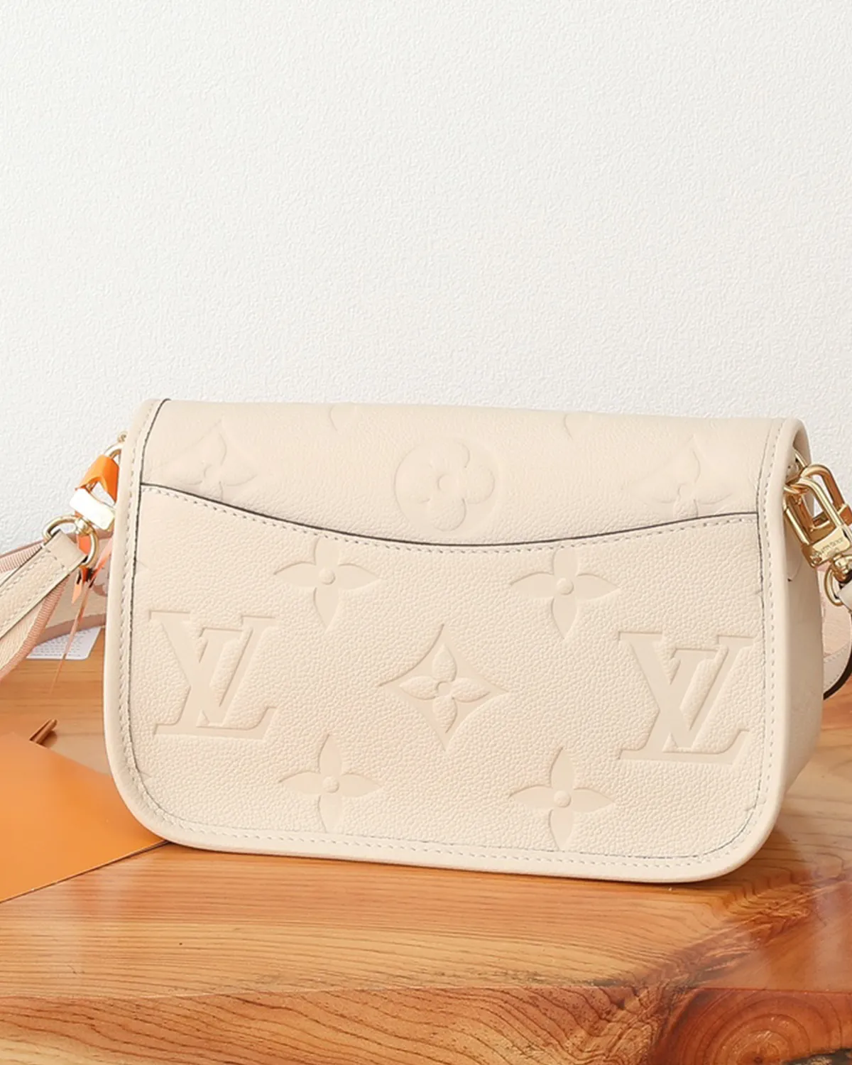 bagladt-signature-buckle-satchel-cream-embossed-leather-front4