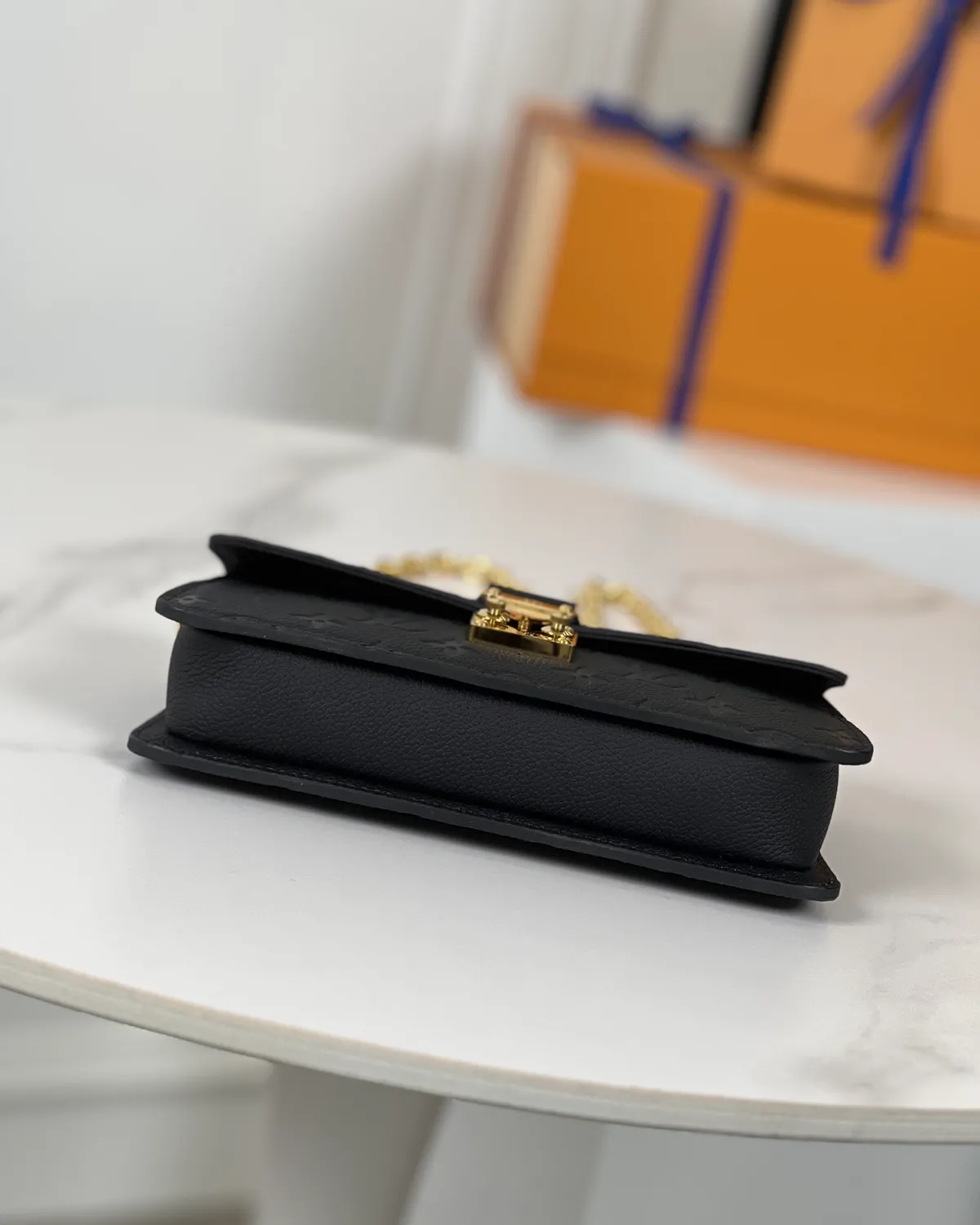 bagladt-signature-embossed-chain-wallet-black-leather-front6