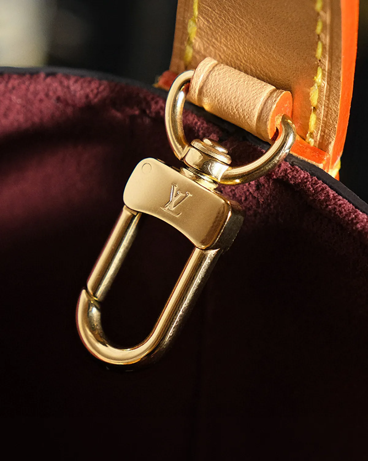 bagladt-signature-modern-hobo-bb-embossed-grained-leather-front6