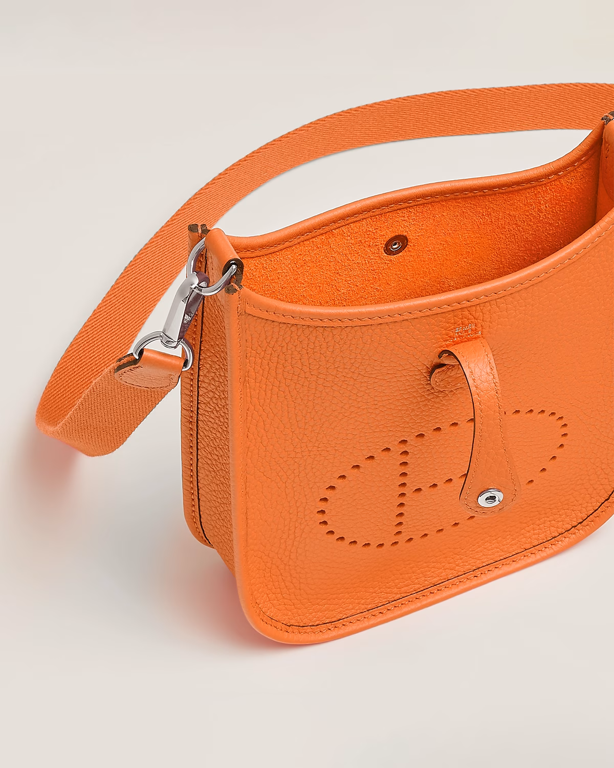 evelyne-16-amazone-bag--069426CKDP-front-wm-1-0-0-1600-1600-q99_g4