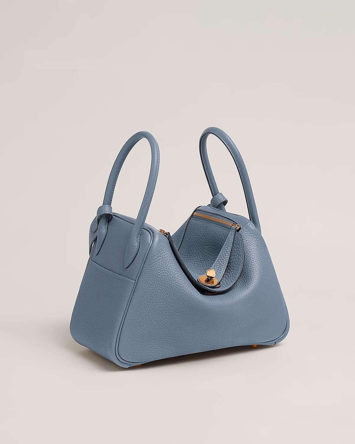 lindy-26-bag--073428CCJ7-front-wm-1-0-0-1600-1600-q99_g2