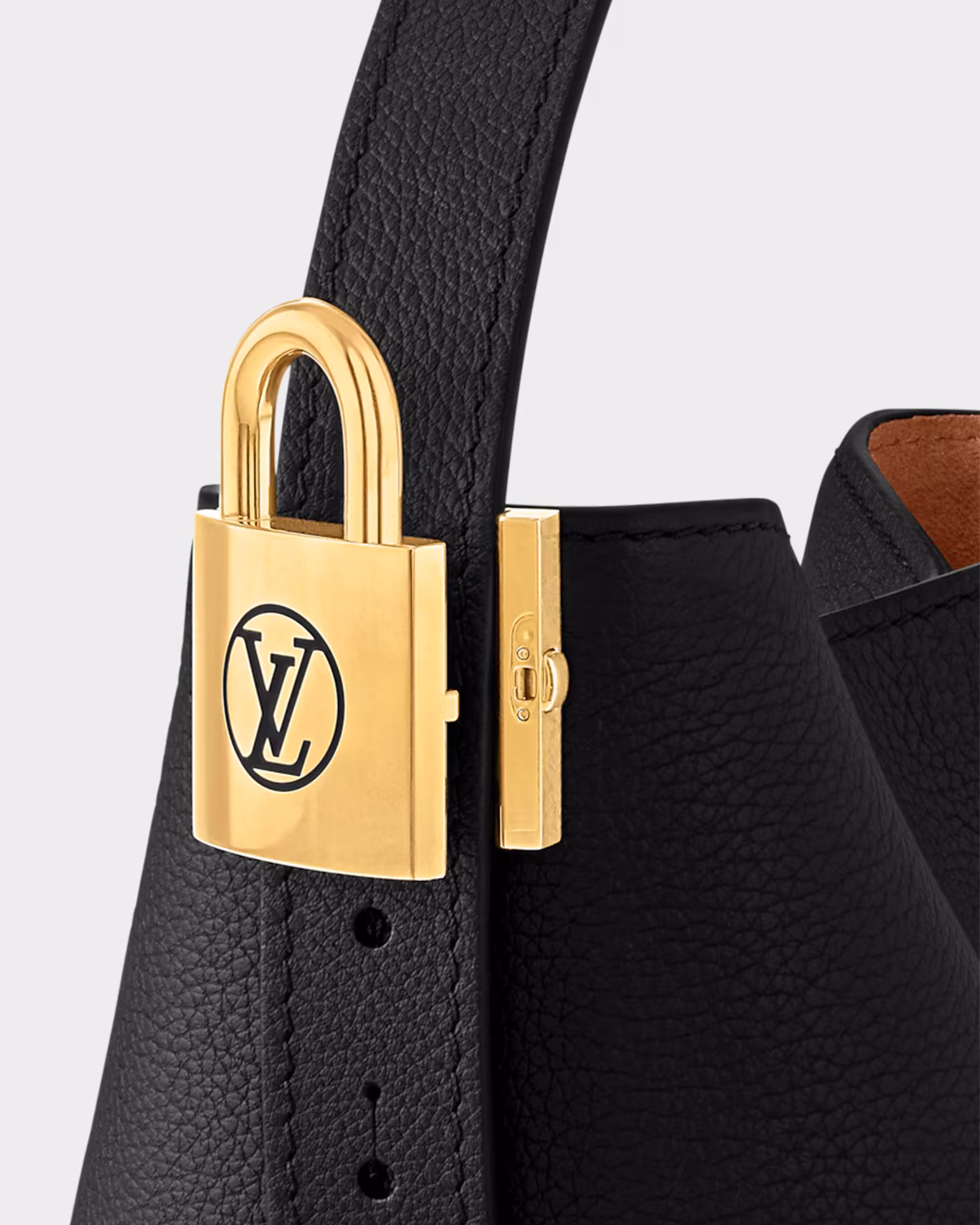 louis-vuitton-low-key-all-in-bb--M25543_PM1_Closeup view