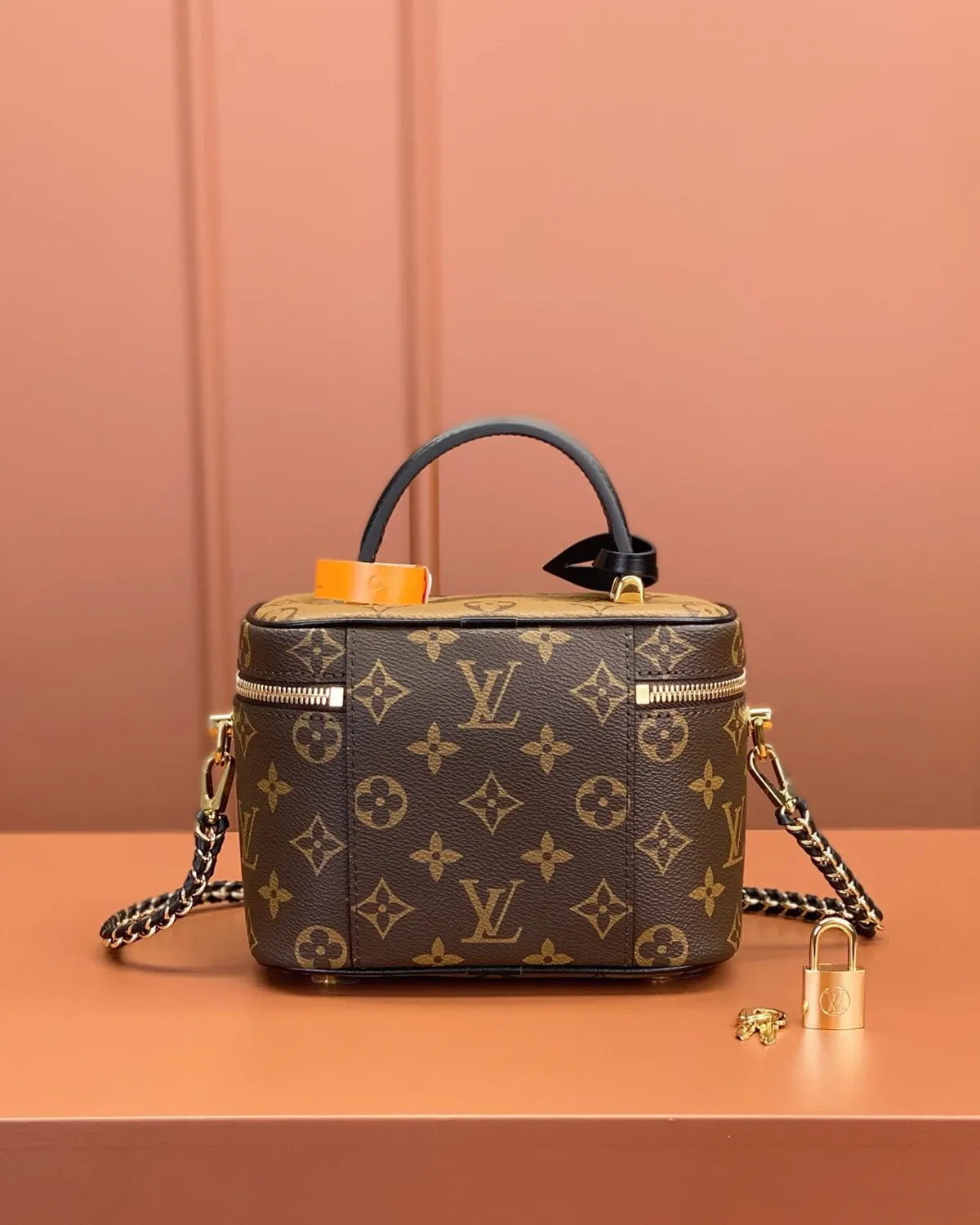 product-louis-vuitton-vanity-pm-monogram-reverse-front-1200x1500-06-tbd