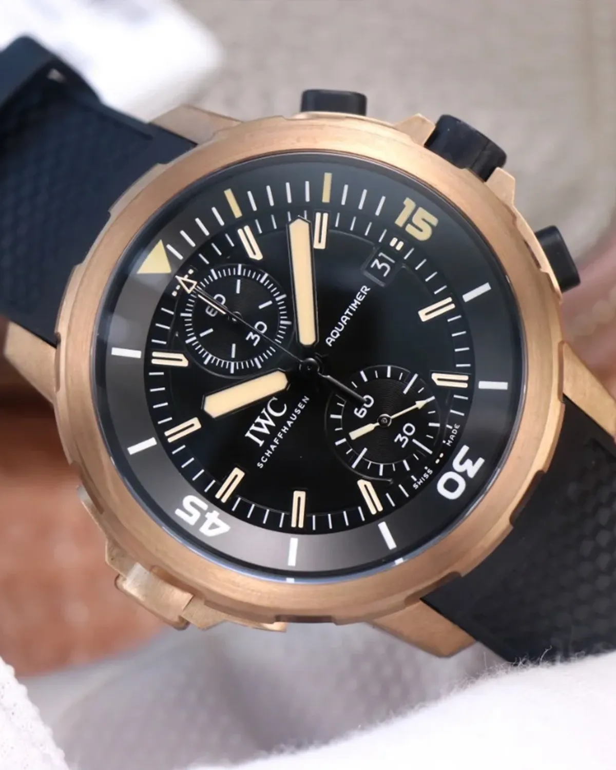 bagladt-aquatimer-chronograph-bronze-charles-darwin-front3