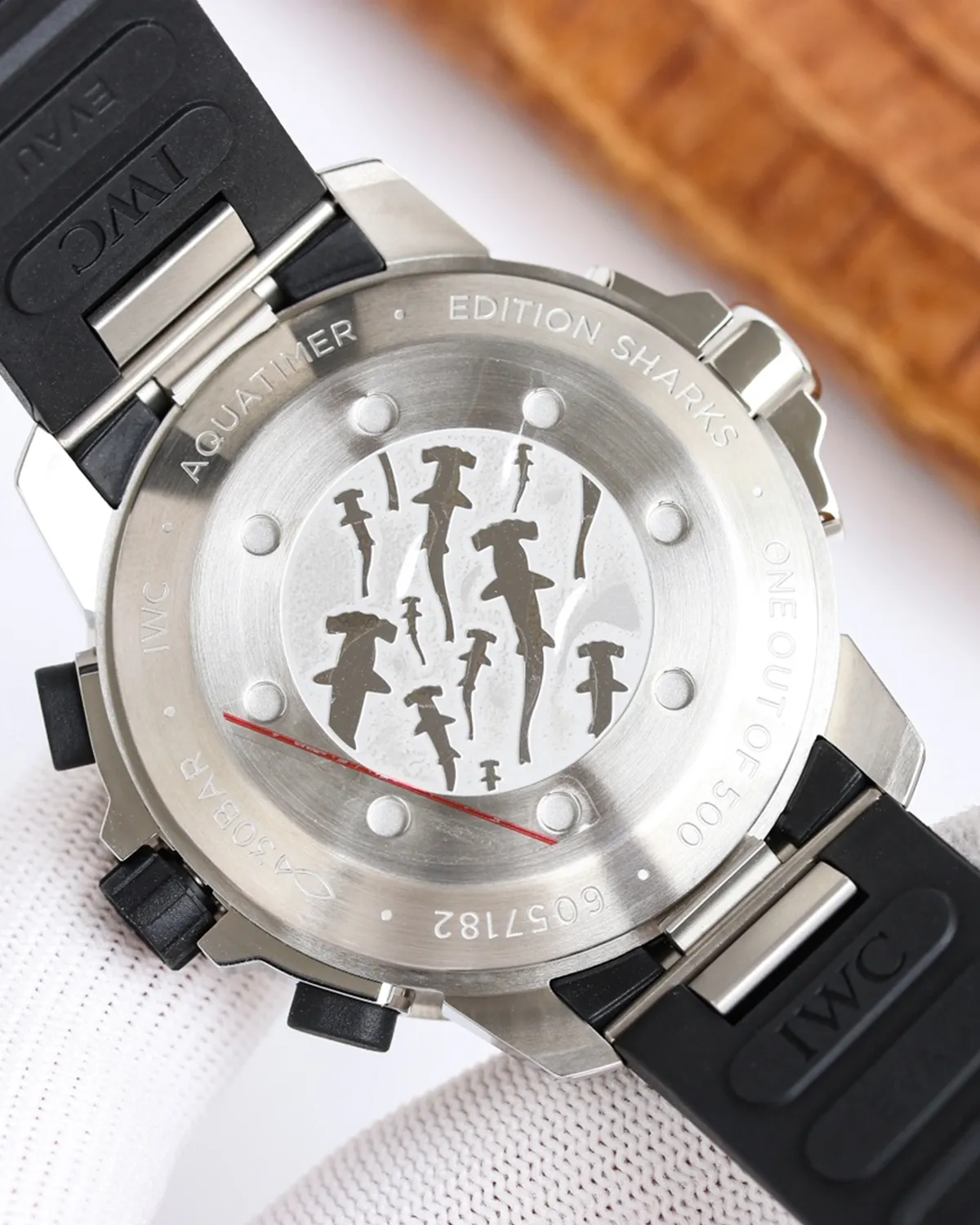 bagladt-aquatimer-chronograph-sharks-edition-grey-dial10