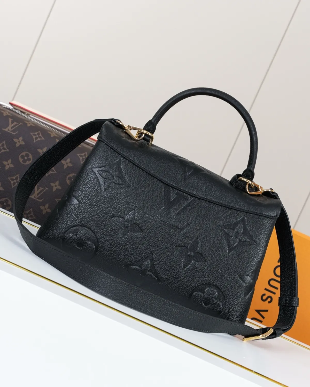 bagladt-black-embossed-metis-front4