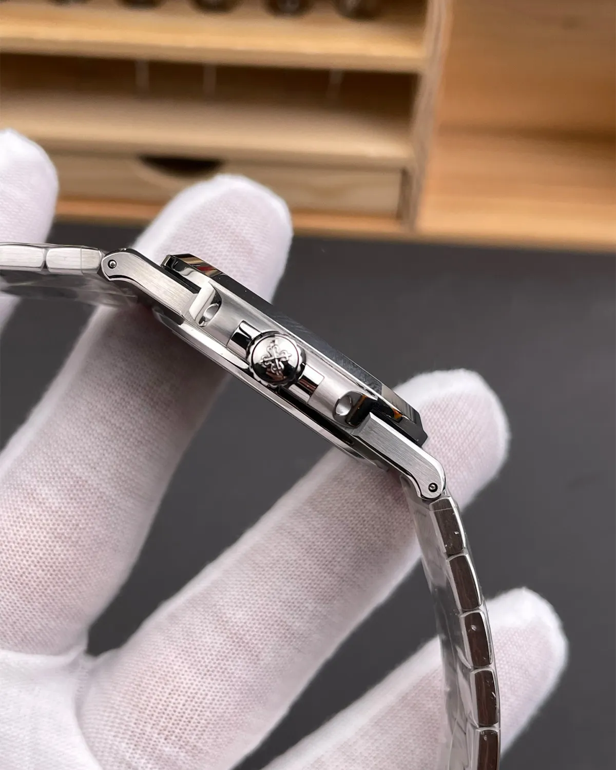 bagladt-black-steel-5711a-front7