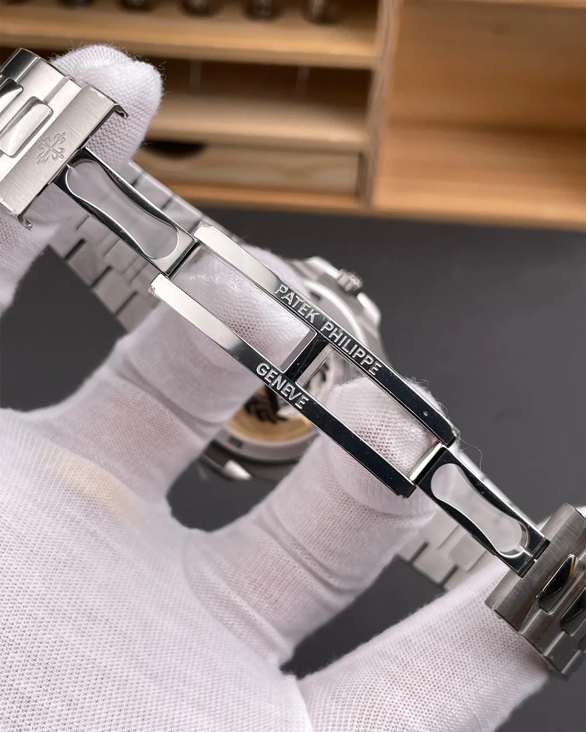 bagladt-black-steel-5711a-front8