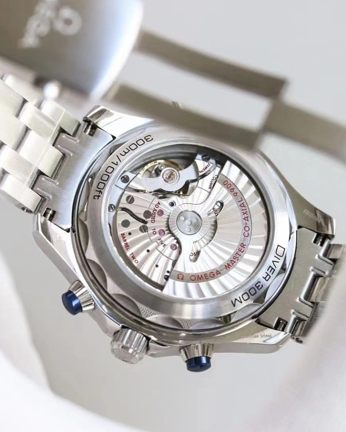 bagladt-blue-gold-seamaster-300m-chronograph-front8