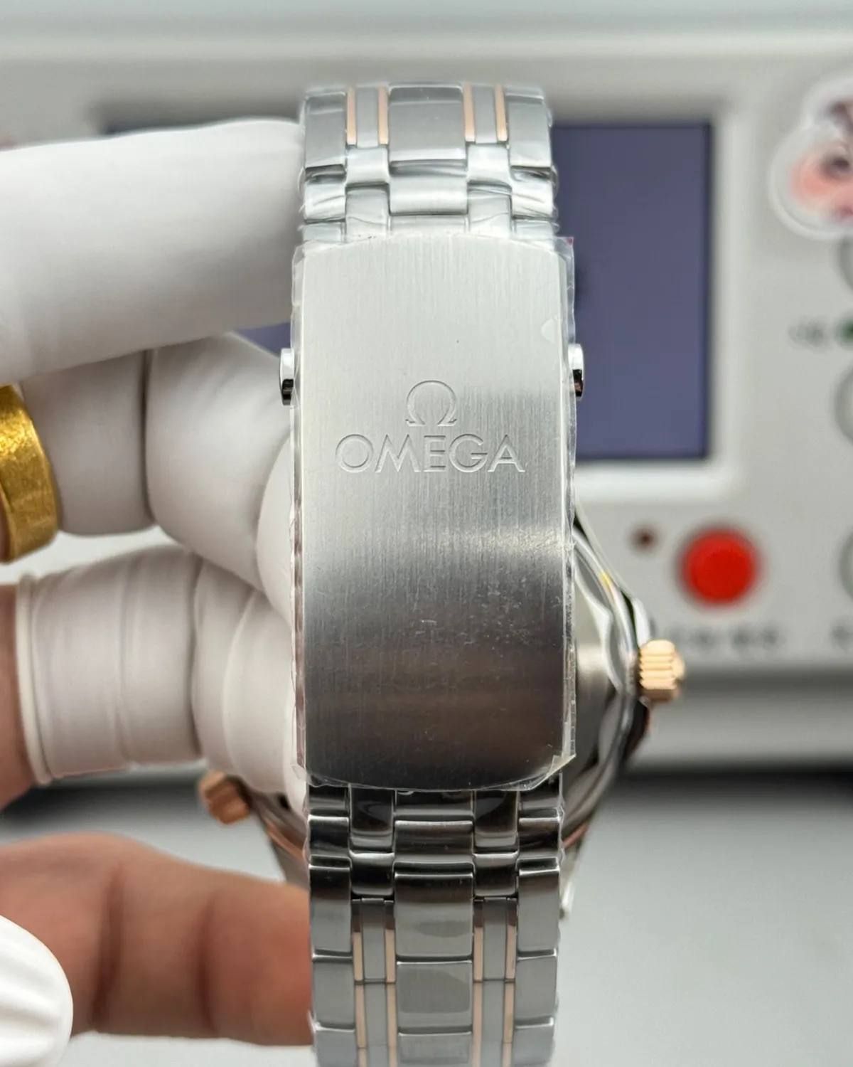 bagladt-blue-gold-seamaster-300m-chronograph-front9