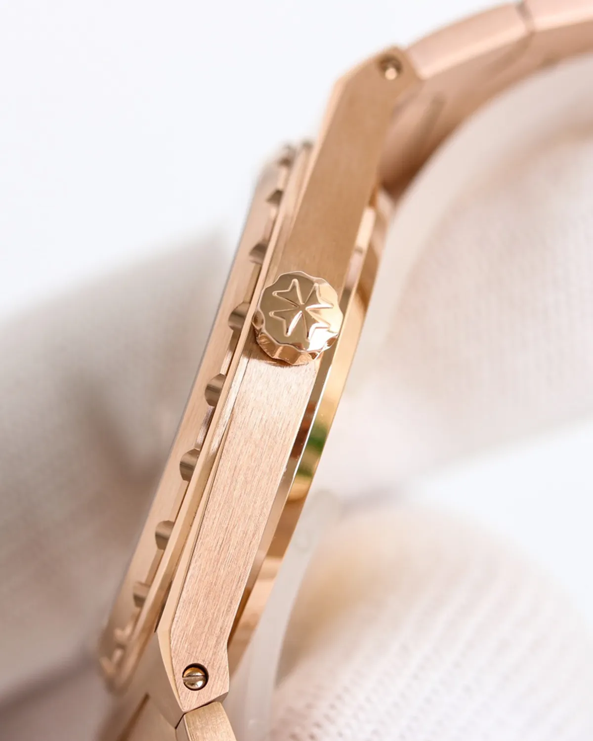 bagladt-historiques-222-steel-black-dial-front4