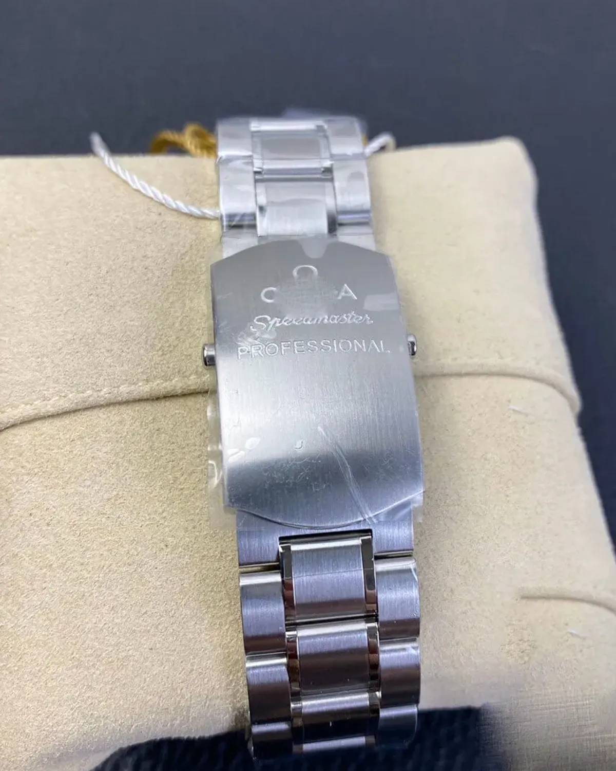 bagladt-moonwatch-apollo-11-40th-anniversary-platinum-front3