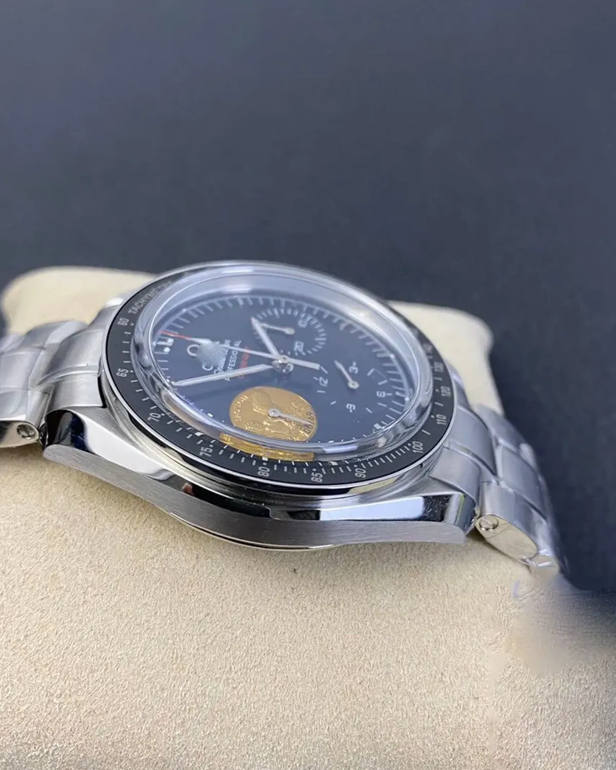 bagladt-moonwatch-apollo-11-40th-anniversary-platinum-front4