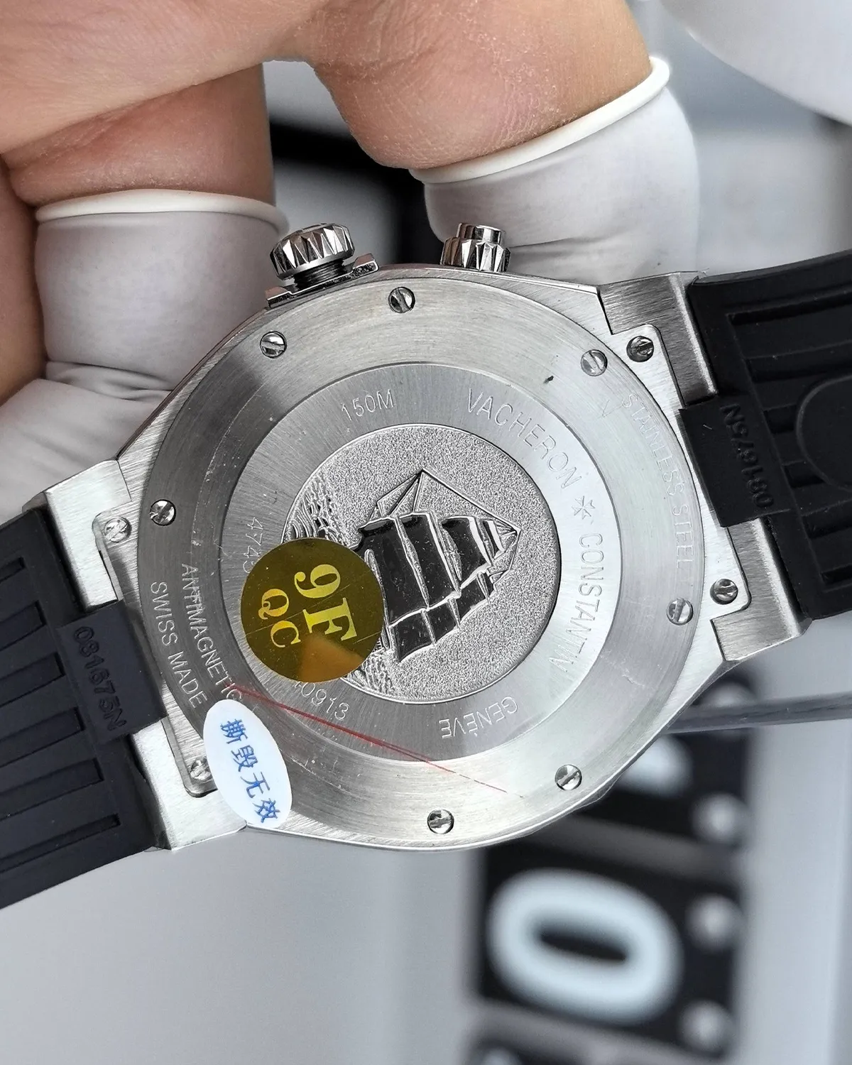 bagladt-overseas-dual-time-steel-titanium-grey-dial-front7