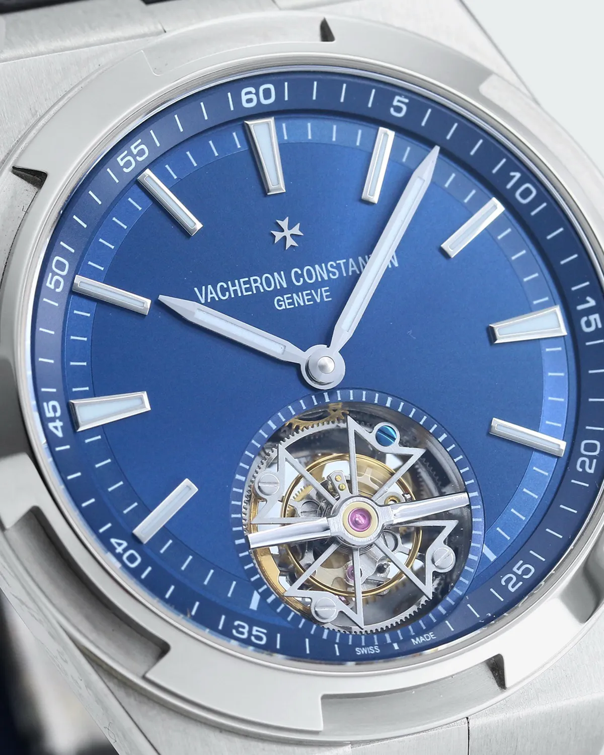 bagladt-overseas-tourbillon-titanium-blue-dial-front5