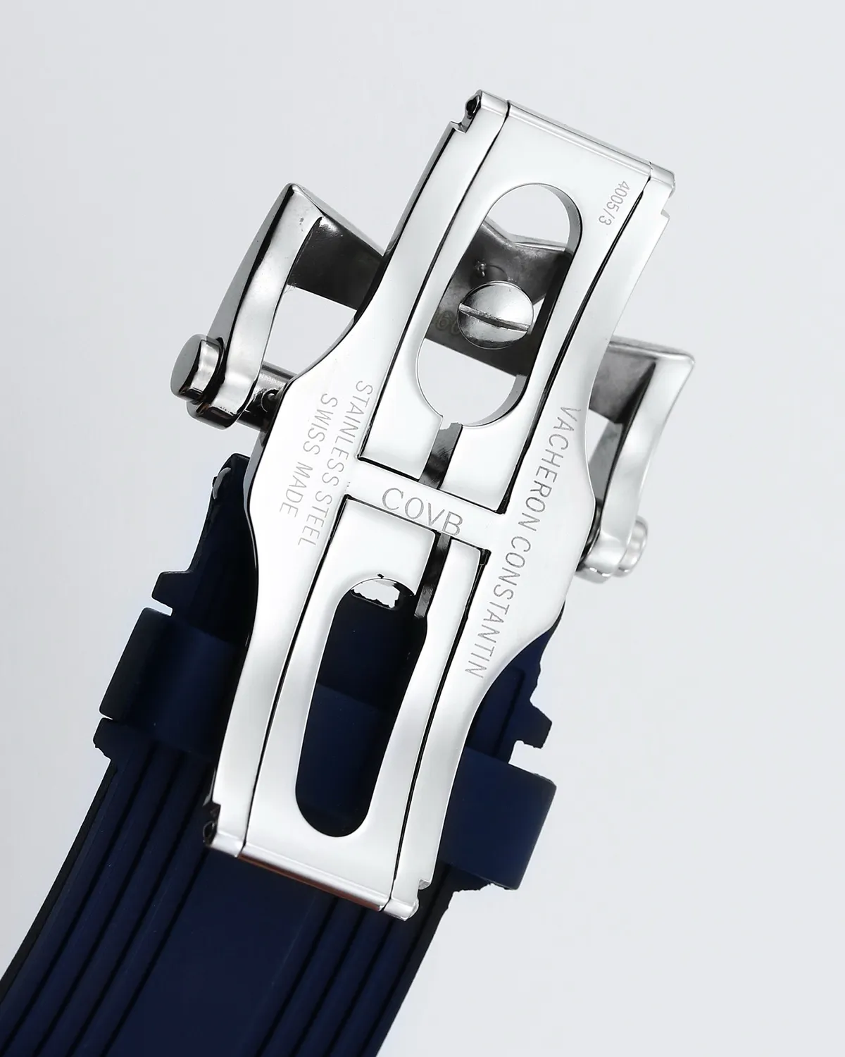 bagladt-overseas-tourbillon-titanium-blue-dial-front9