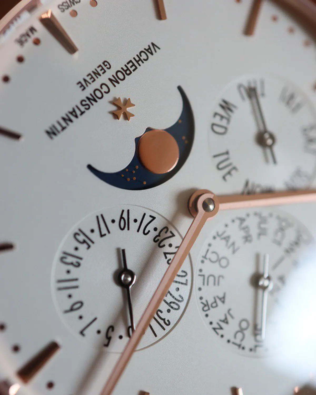 bagladt-patrimony-perpetual-calendar-ultra-thin-pink-gold-front5