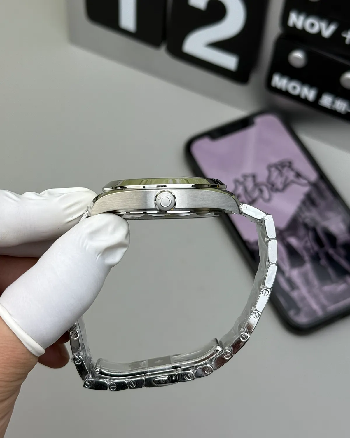 bagladt-planet-ocean-600m-chronograph-black-orange-front4