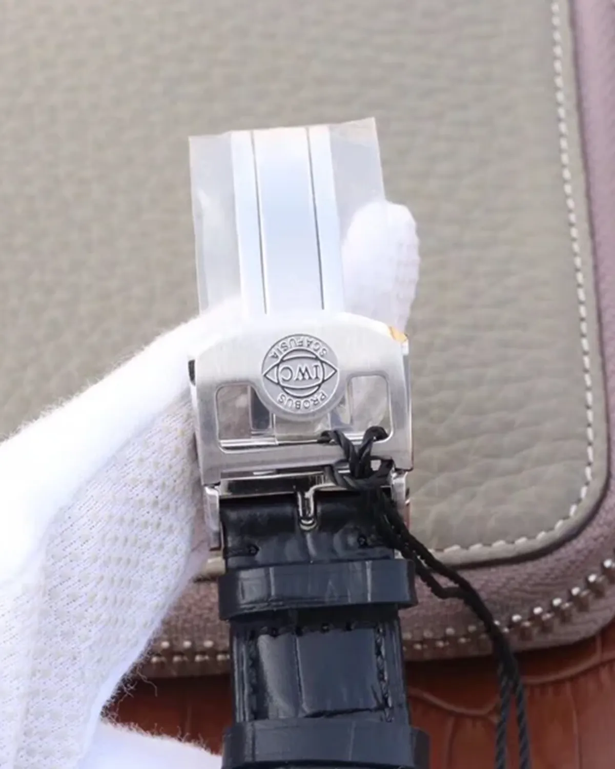 bagladt-portugieser-chronograph-classic-silver-dial-front10