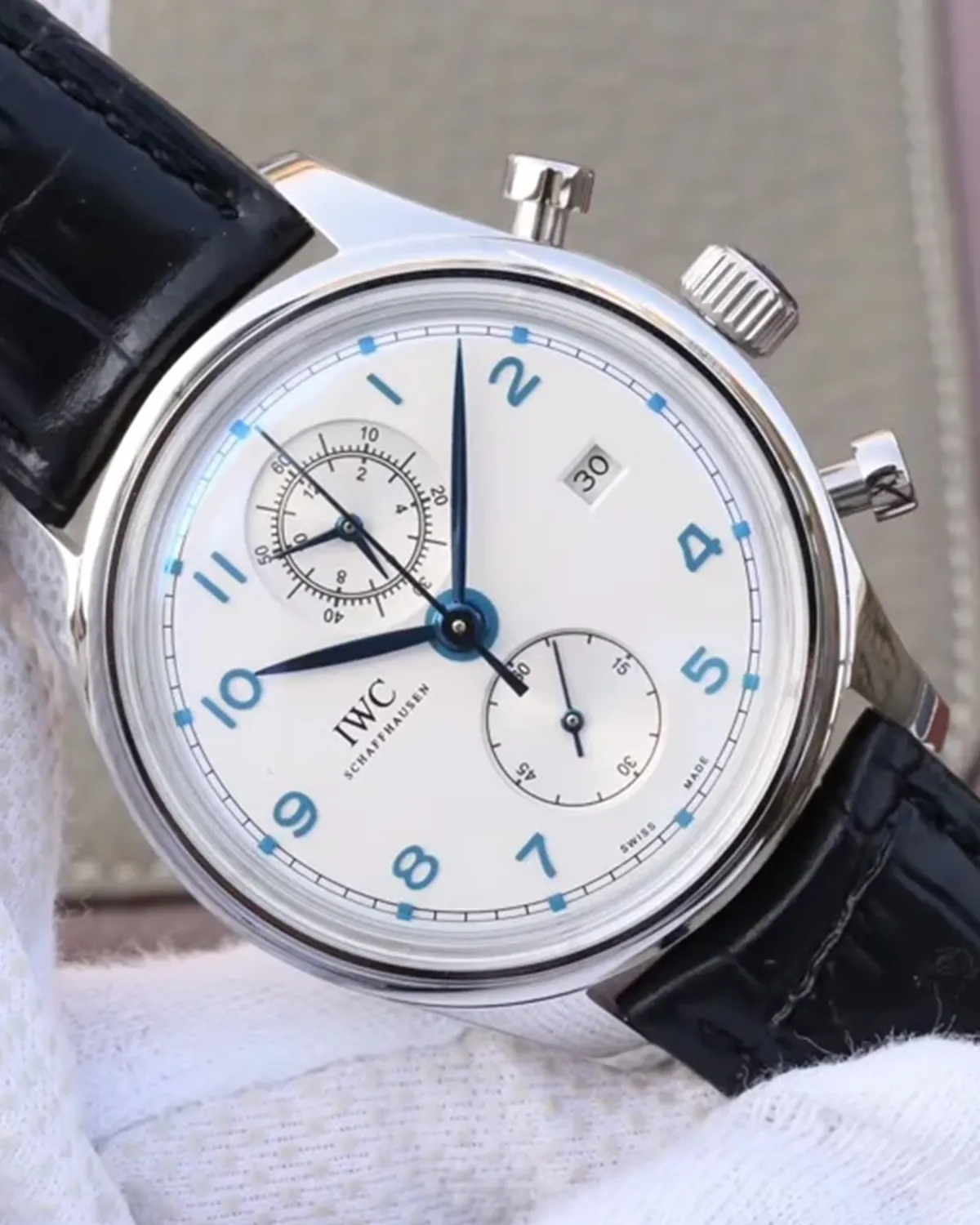 bagladt-portugieser-chronograph-classic-silver-dial-front3