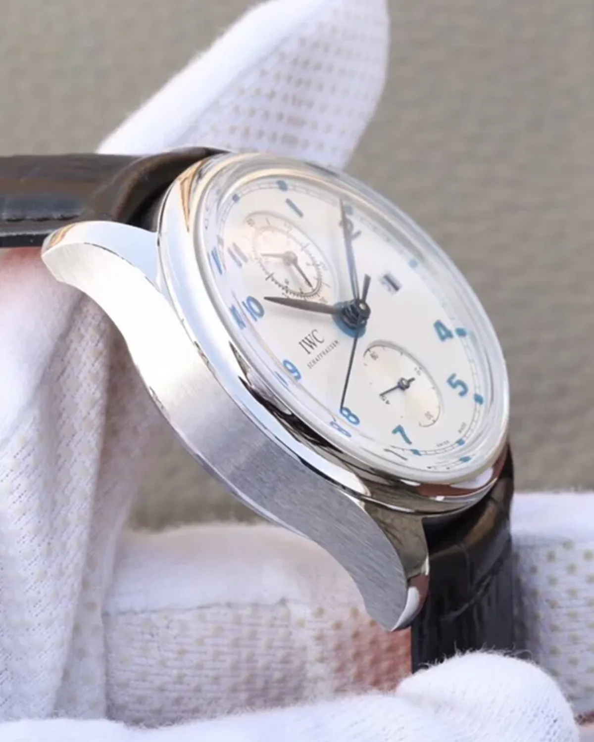 bagladt-portugieser-chronograph-classic-silver-dial-front8