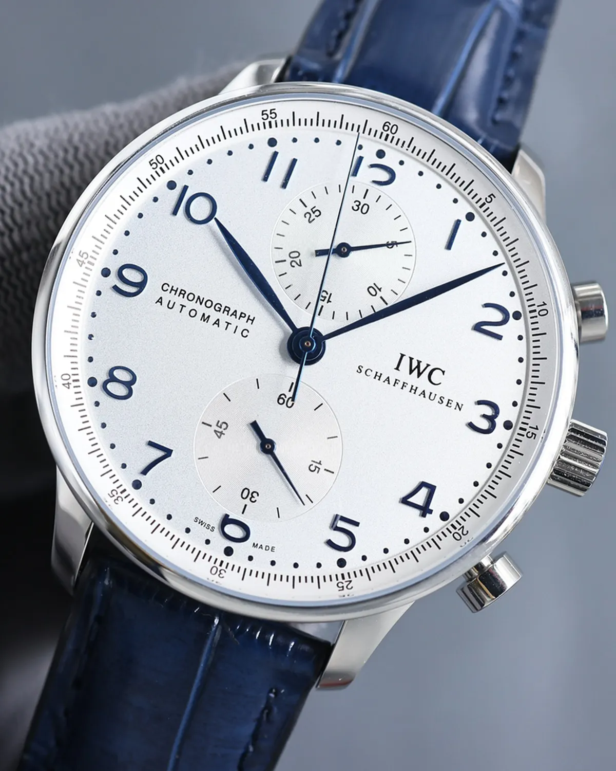 bagladt-portugieser-chronograph-white-dial-front4