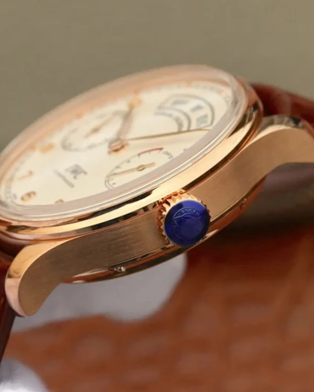 bagladt-portuguese-annual-calendar-red-gold-front5