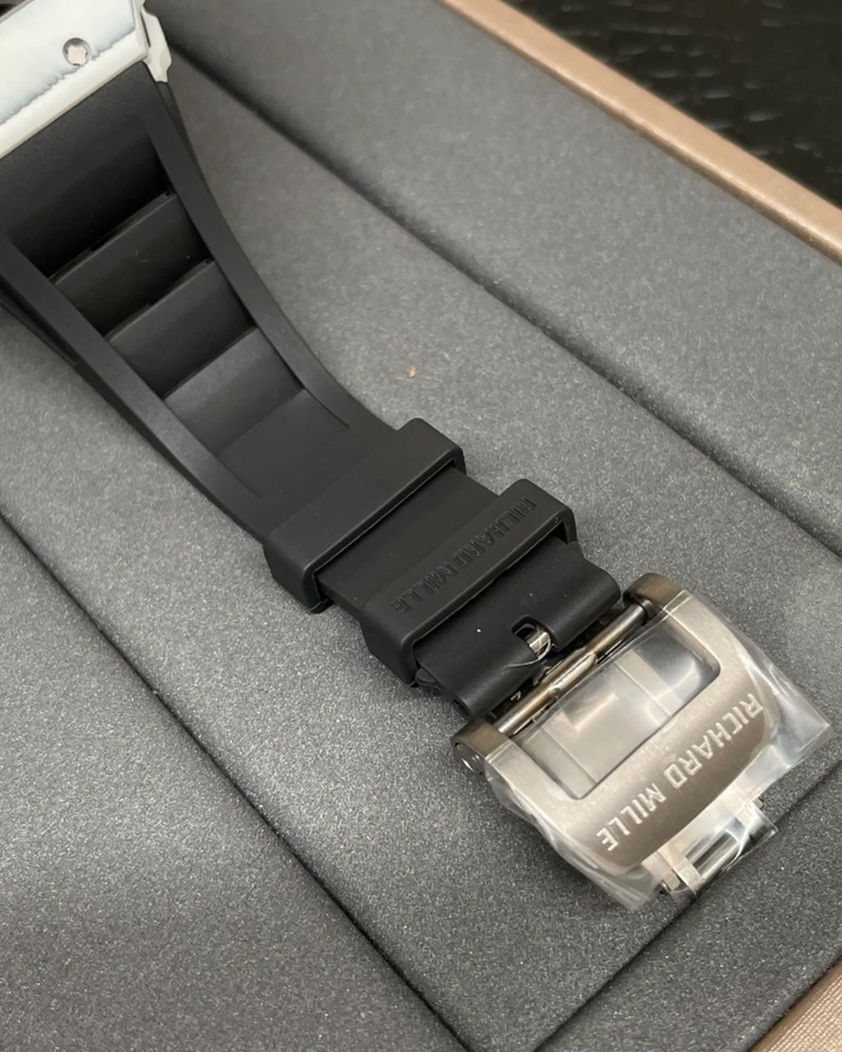 bagladt-rm35-01-ultimate-edition-white-quartz-tpt-front10