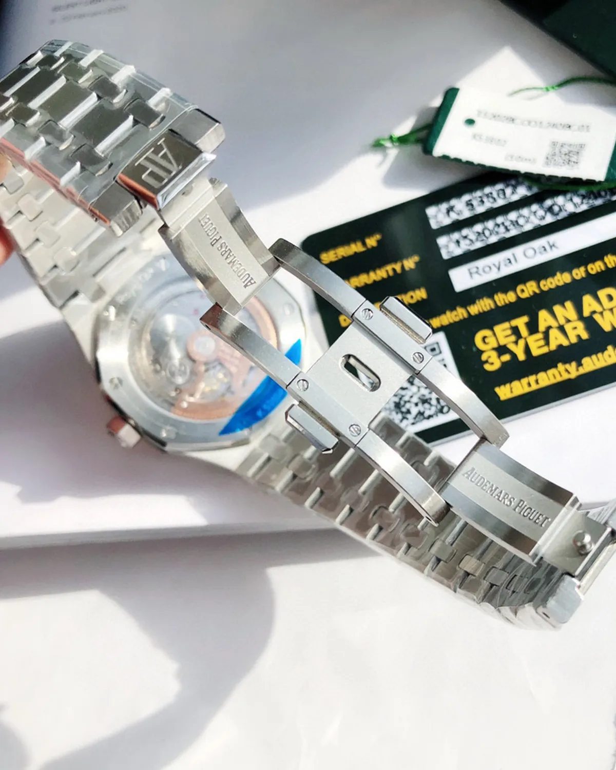 bagladt-royal-sports-jumbo-salmon-dial-white-gold-front7