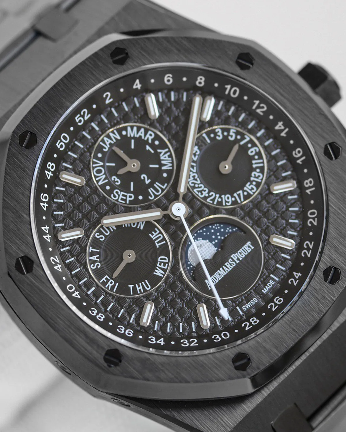 bagladt-royal-sports-perpetual-calendar-blue-dial-front4