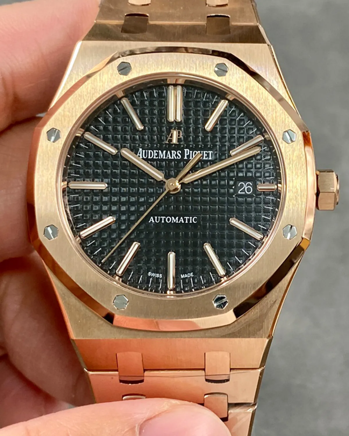 bagladt-royal-sports-rose-gold-black-dial-front3