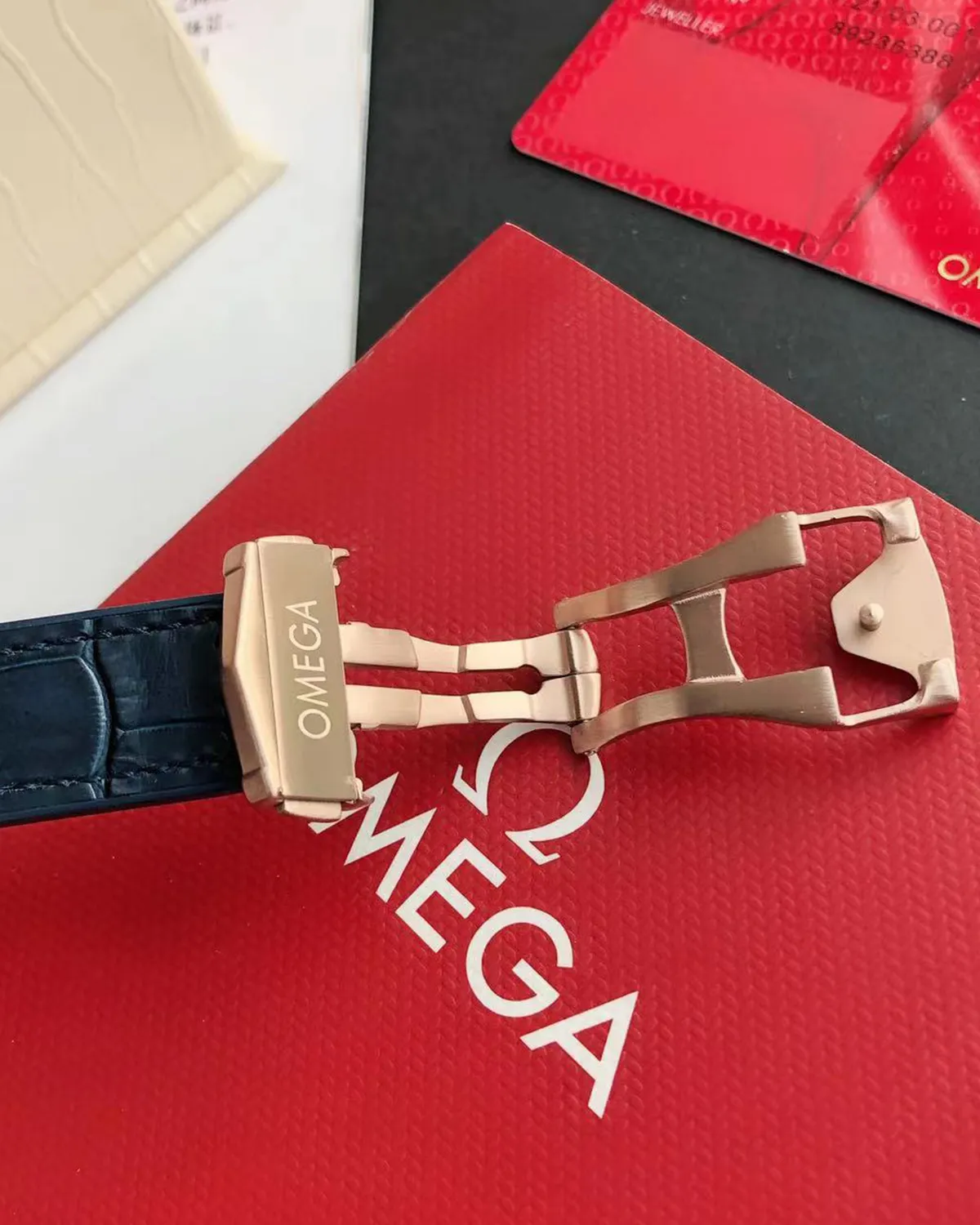 bagladt-seamaster-diver-300m-green-dial-front9