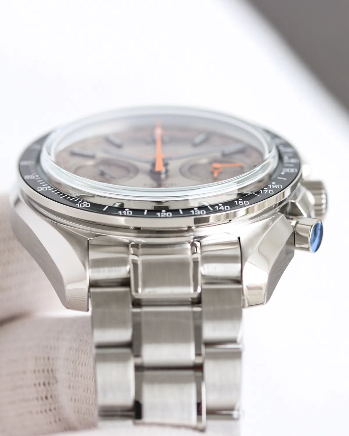 bagladt-seamaster-diver-300m-white-dial-front5