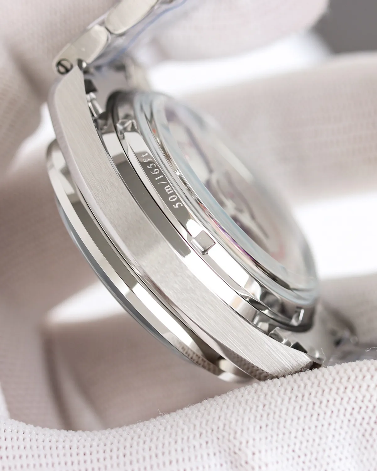 bagladt-seamaster-diver-300m-white-dial-front6