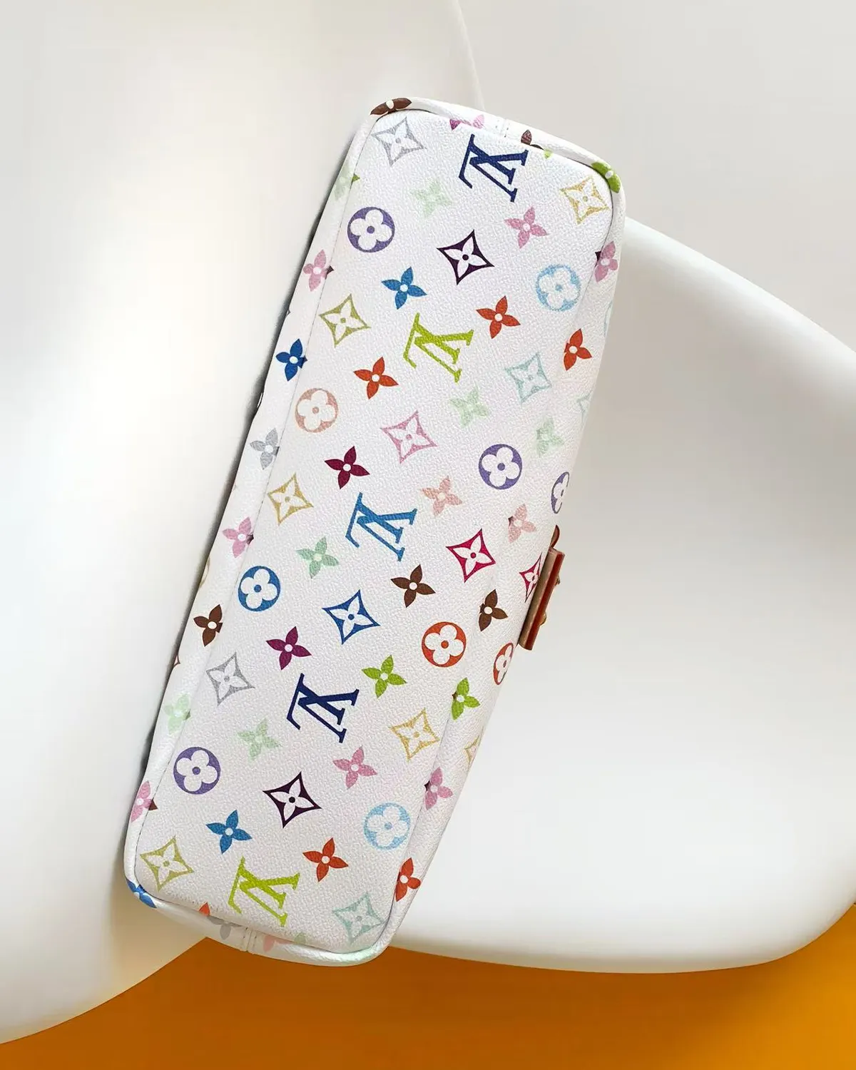 bagladt-signature-pop-art-boston-bag-30-white-multi-color-front5