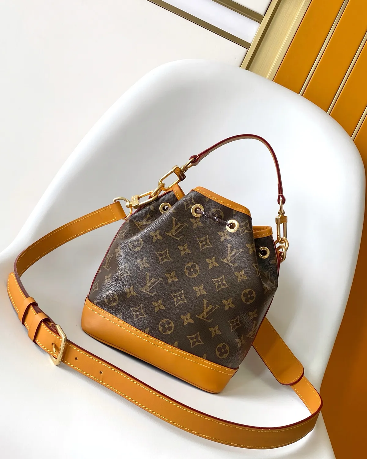 bagladt-signature-utility-bucket-bag-monogram-archive-cargo-front4