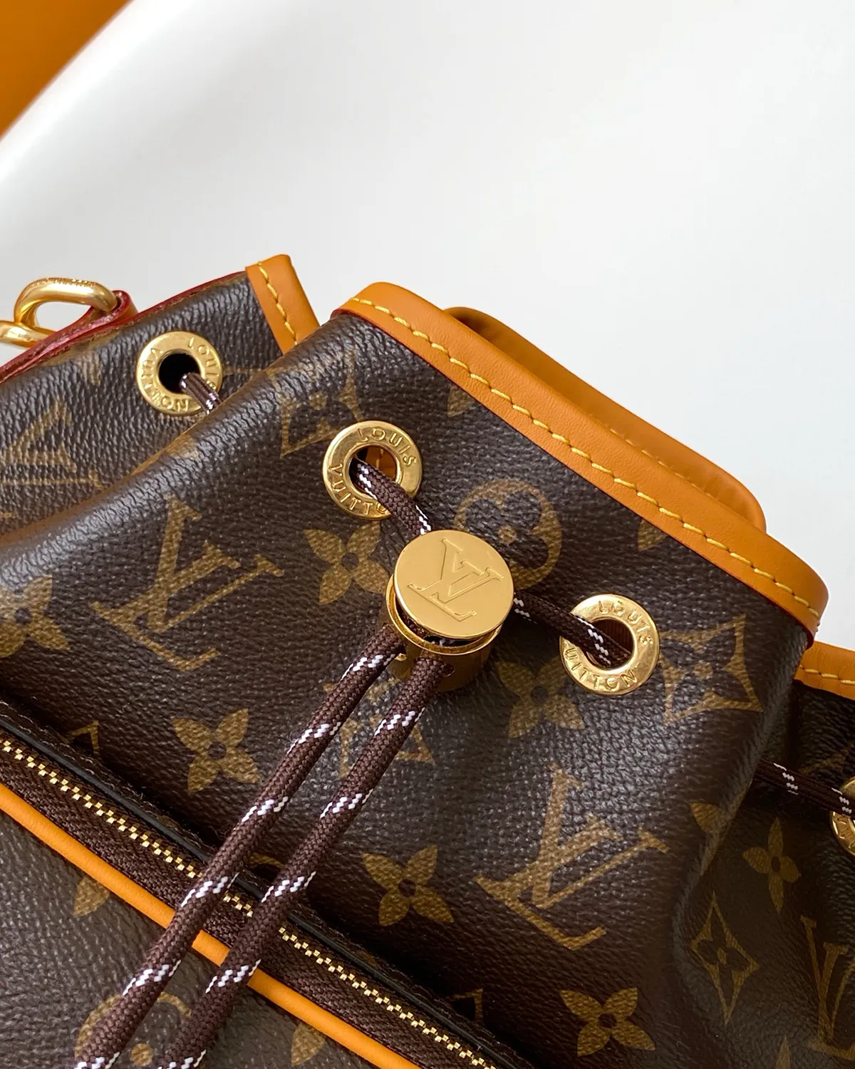 bagladt-signature-utility-bucket-bag-monogram-archive-cargo-front6