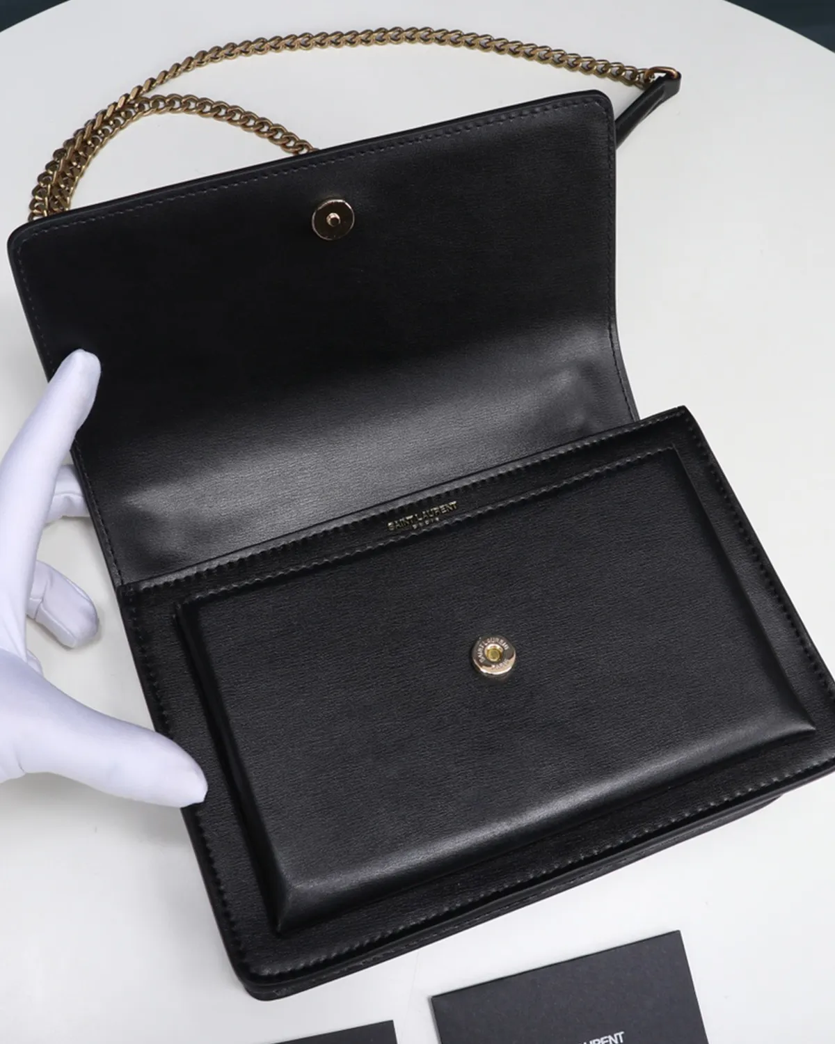 bagladt-sunset-style-medium-flap-bag-interlocking-logo-front8