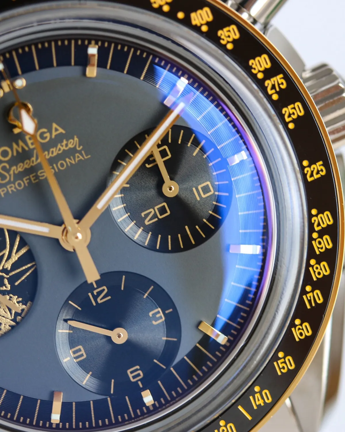 bagladt-two-tone-speedmaster-moonwatch-sedna-gold-front5