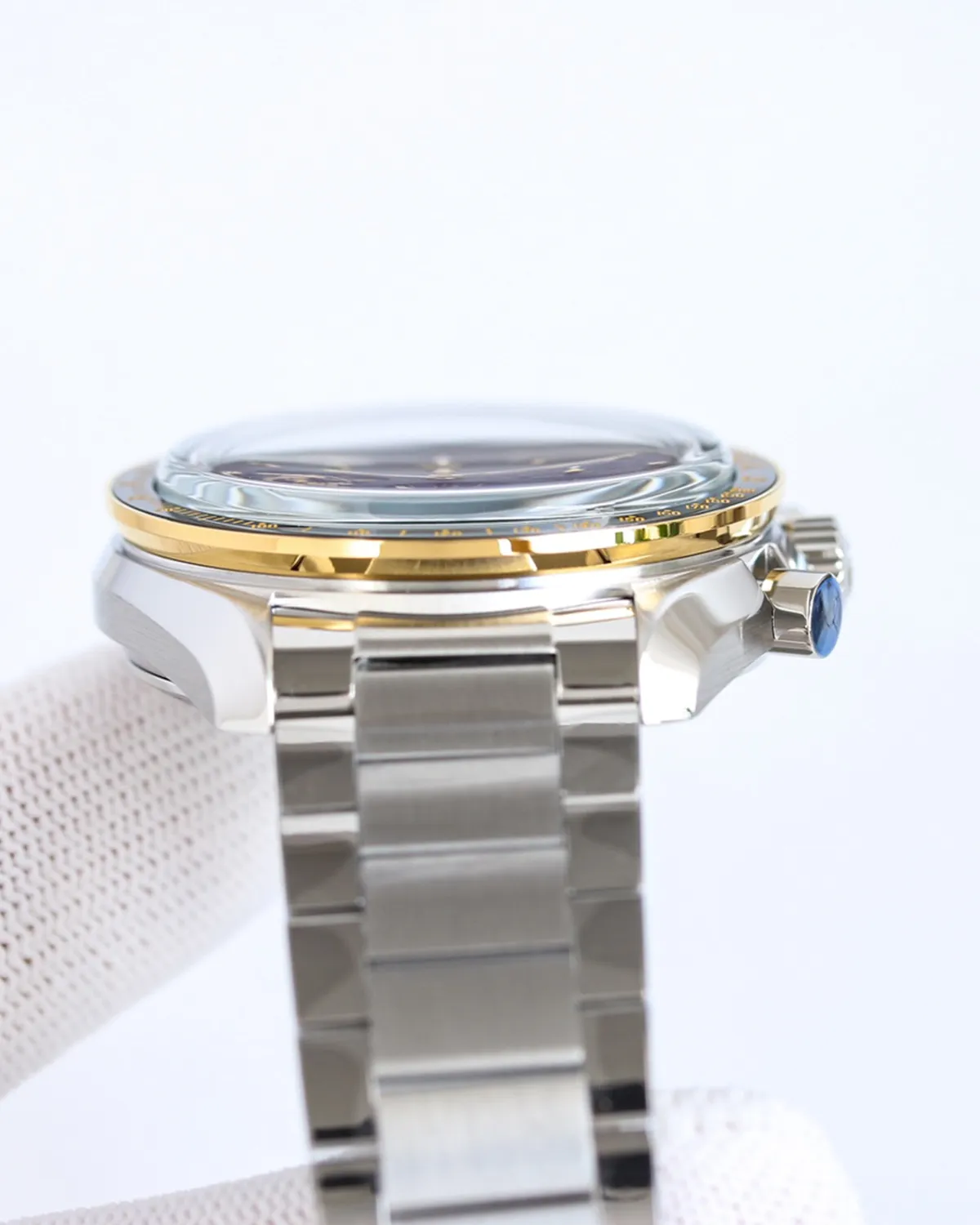 bagladt-two-tone-speedmaster-moonwatch-sedna-gold-front7