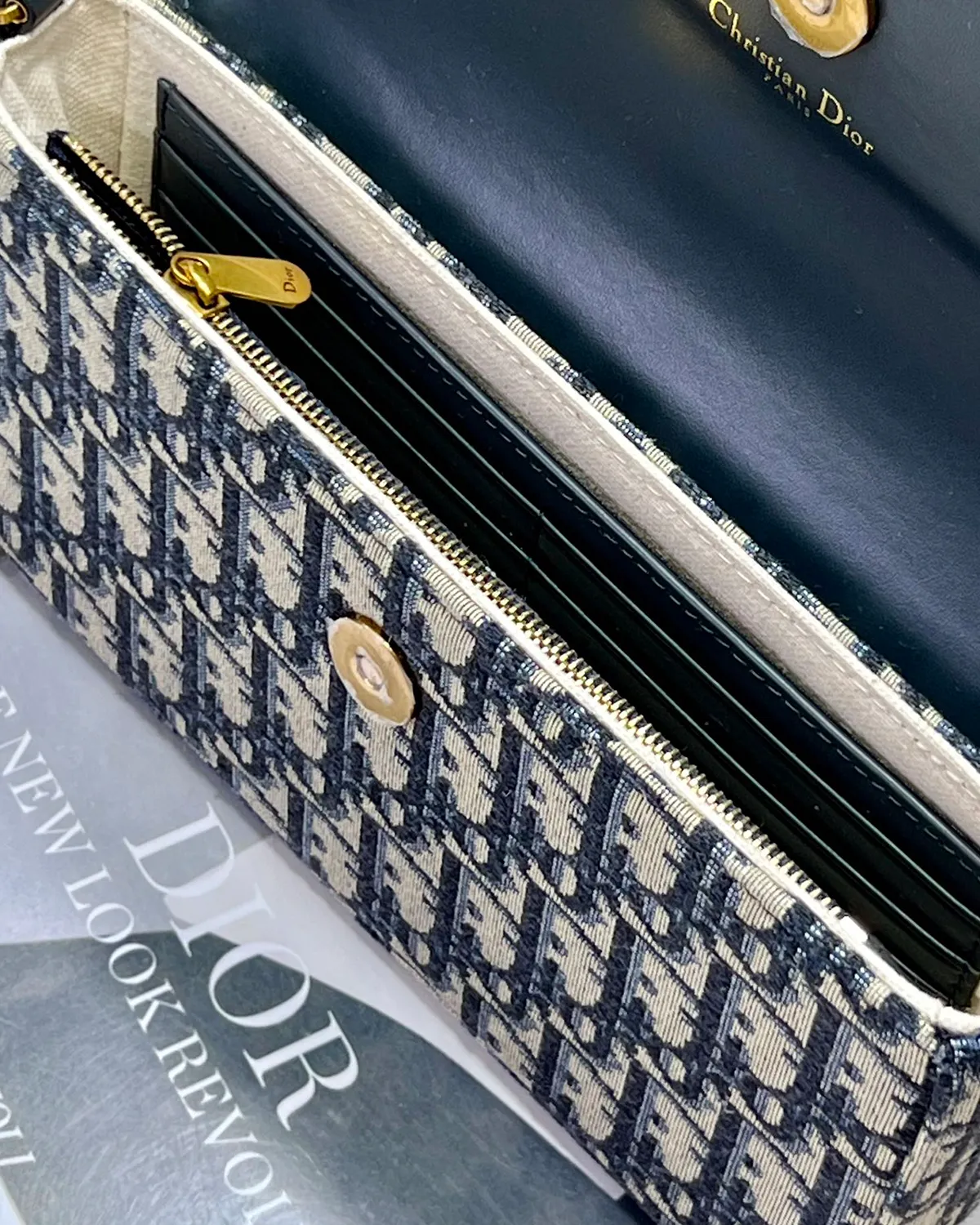 bagladt-signature-asymmetrical-chain-pouch-blue-jacquard-saddle-front10