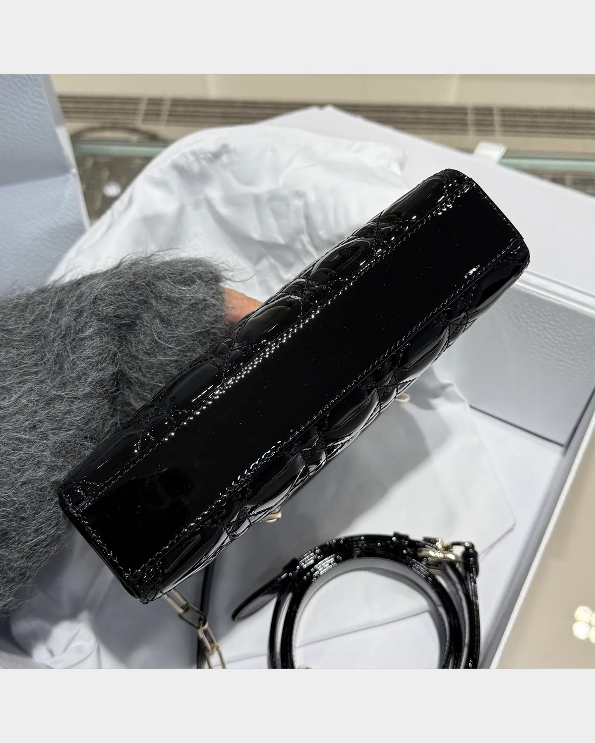 bagladt-signature-micro-horizontal-top-handle-cherry-red-patent-front5