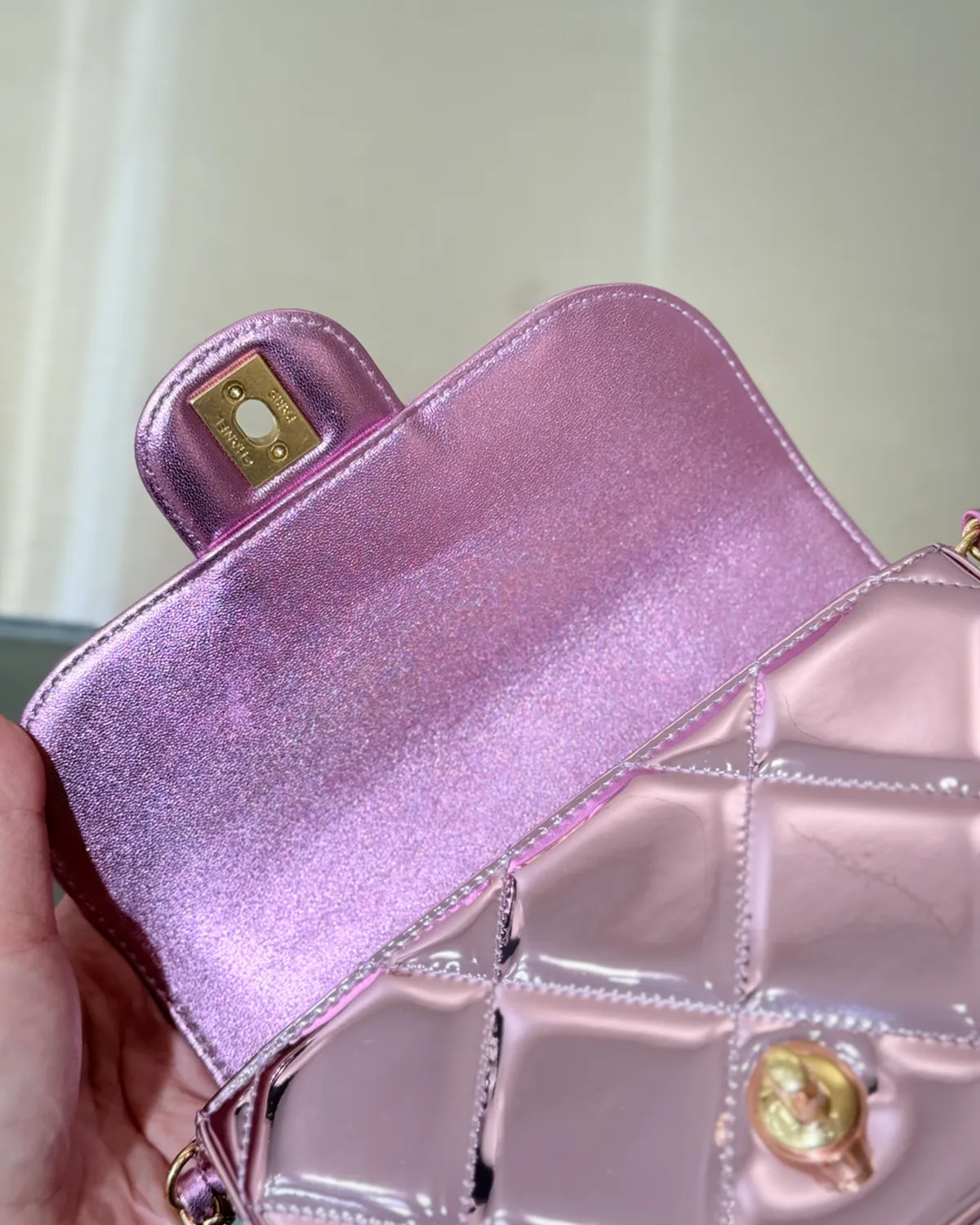 bagladt-signature-mini-top-handle-flap-mirror-metallic-leather-front8