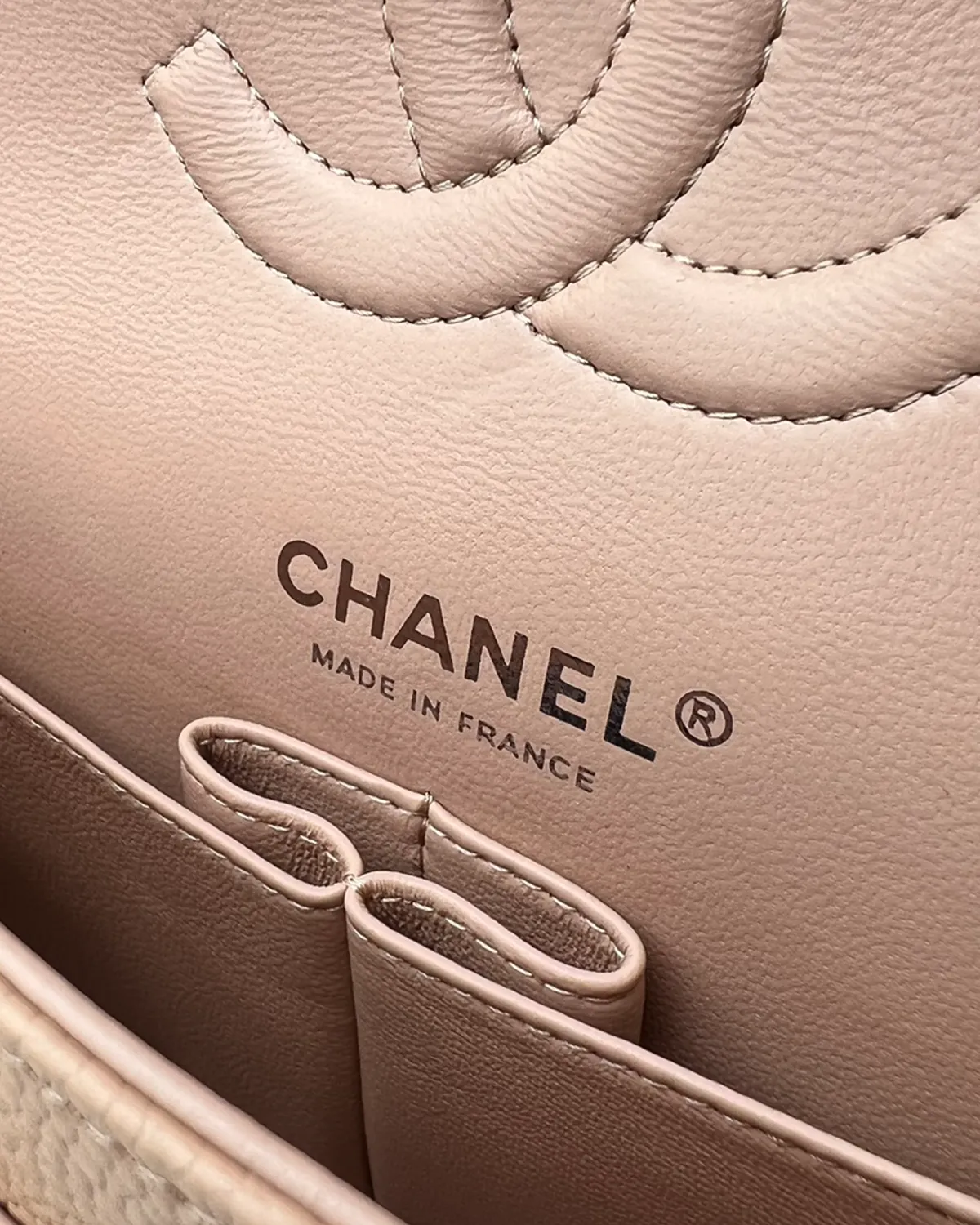 bagladt-signature-timeless-flap-bag-medium-grained-leather-beige-front7